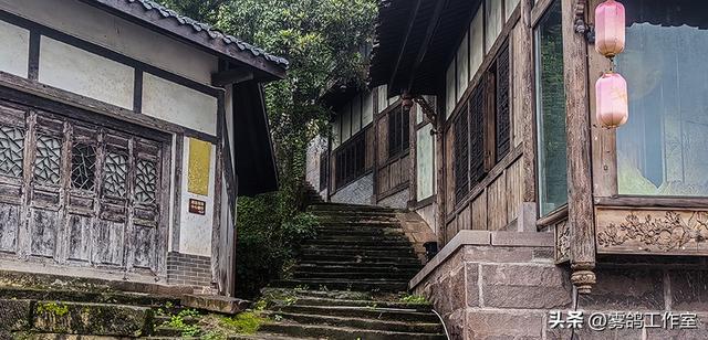 松溉古镇：在雨丝里缝补的一段旧时光