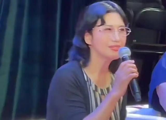 被丁克耽误半生，51岁她拼命生下一儿一女，如今活成女人的羡慕