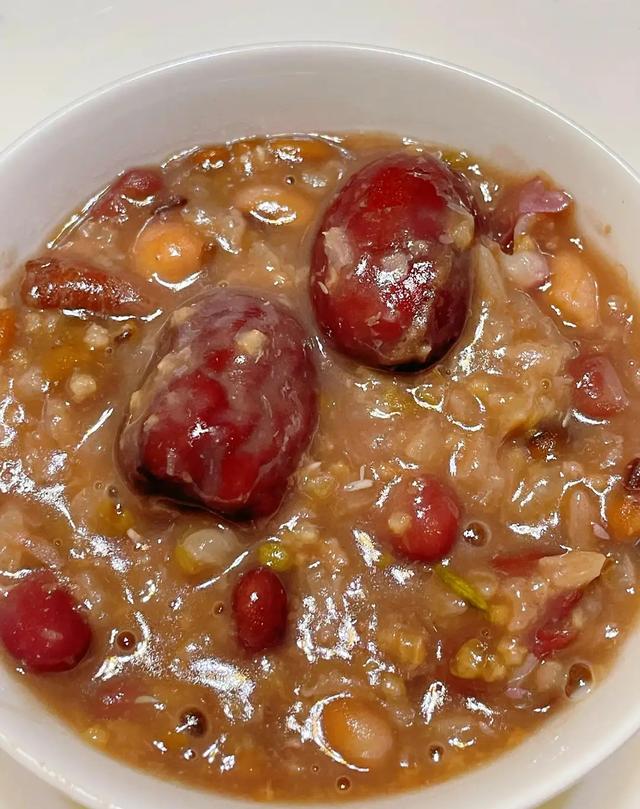 不是迷信！今日腊月初八，牢记：1不洗，2不做	，3要吃，平安顺遂