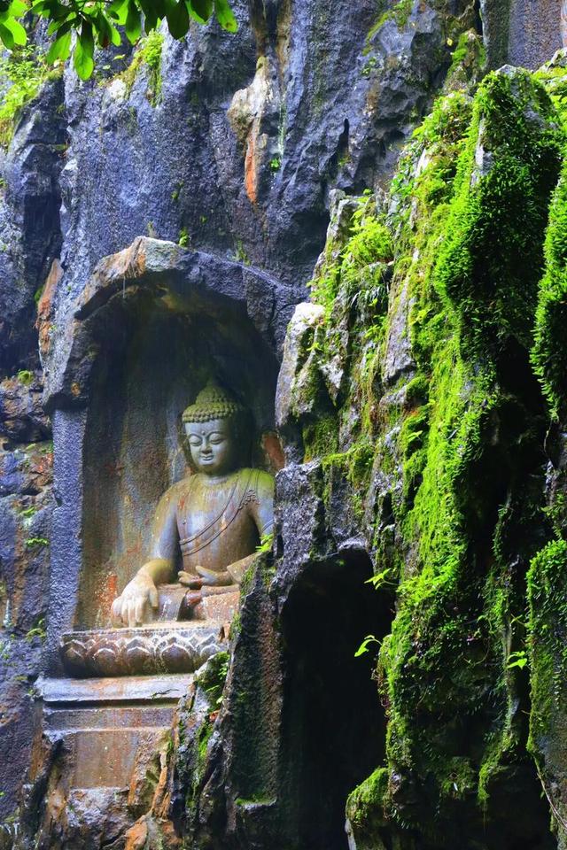 千年古刹免费背后：杭州文旅如何用“舍”换来万亿级流量密码？