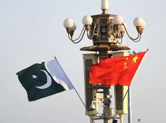 俄罗斯已经四次把土地归还给中国了，到现在我们一共收回了多少？