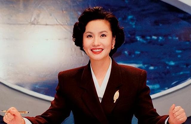 64岁徐俐晒北京小院，和二婚丈夫住农村平房	，院子大得能跑步