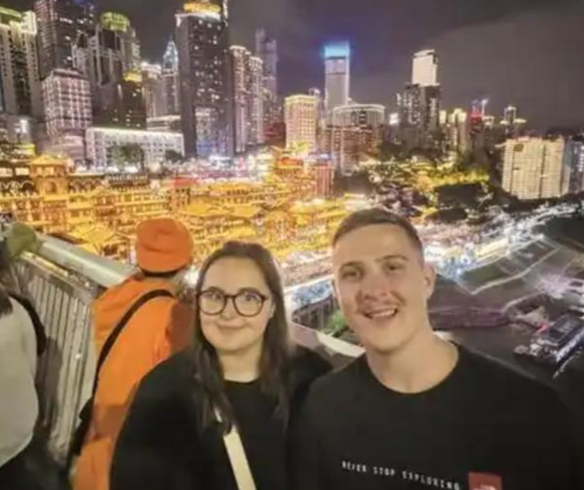 法国小伙来中国旅游，回国后发文称：中国晚上太危险，千万别出门