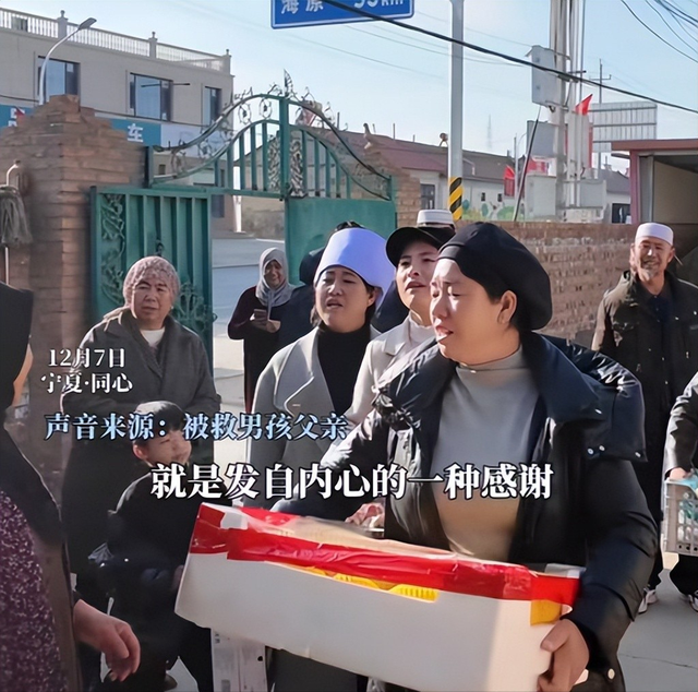 女孩冰窟救人后续，人民日报点赞，阿里奖励5千，房企赠5万购房劵