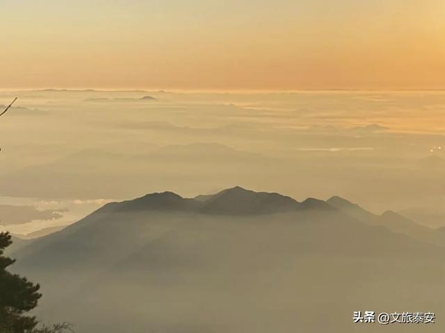 朋友圈已卷疯！九月泰山“琉璃色天空”限时上演！秋意治愈力拉满~