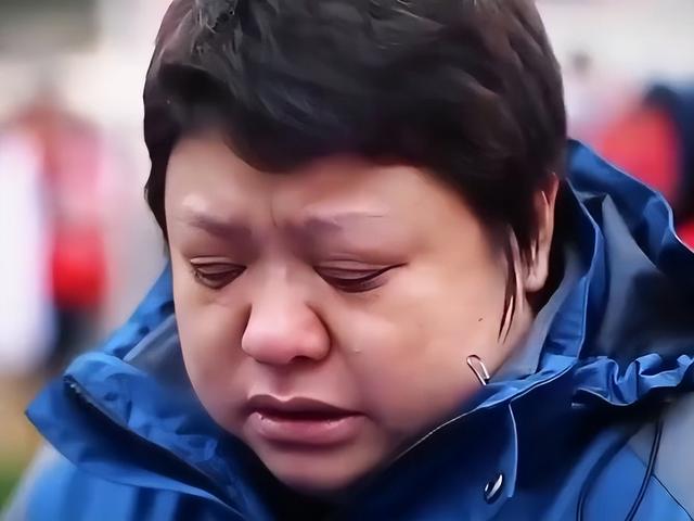 贪污上亿、假慈善？被实名举报的韩红，如今连坐椅子都成了“错”