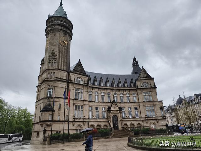 感受欧洲10：欧洲 “口袋国家”：袖珍得能一脚来回进出国