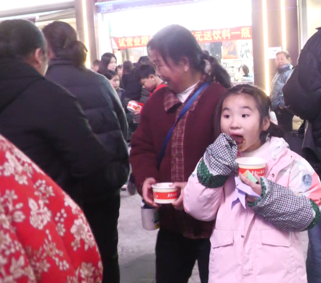 篝火燃动夜经济 文化体验聚人气