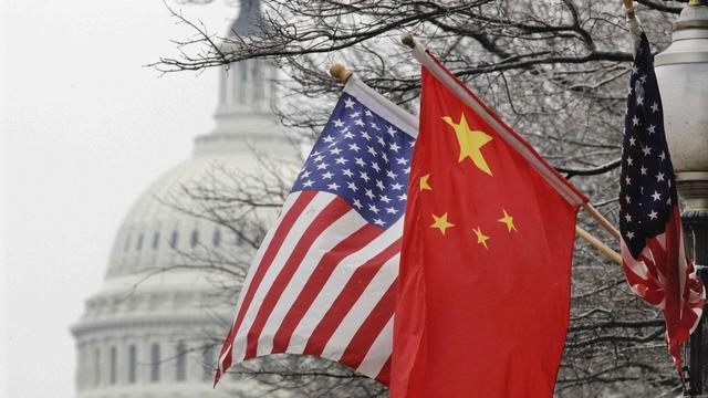 小马科斯为何低调访美