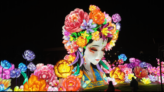 津门夜游新顶流｜天津银行助力水西公园变身“赛博津城”