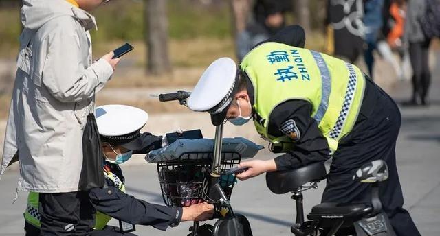 2月1日起，电动车、三轮车、四轮车上路“3罚4禁”新规！处罚明确