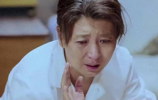 重罚！偷税、背人命债，被官方彻查后首露面的闫学晶 迎来最终结局