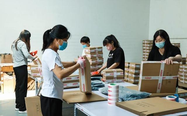 外贸爆了！河北农家院里卷出94亿出口大单，义乌都打不过！