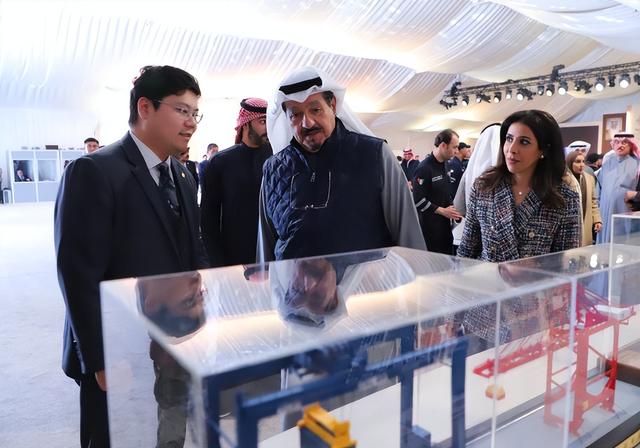 科威特甩手掌柜当定了，300亿交钥匙给中国，美欧只能干瞪眼