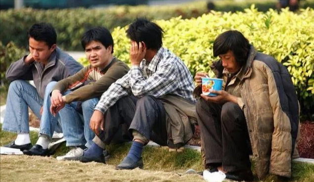 为什么农村许多单身汉，一到50多岁很快就没了，4个原因需要分享