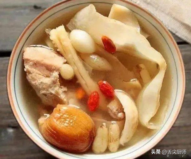 花胶党参黄芪鸡汤的做法大全 2026年花胶党参黄芪鸡汤的做法大全图片