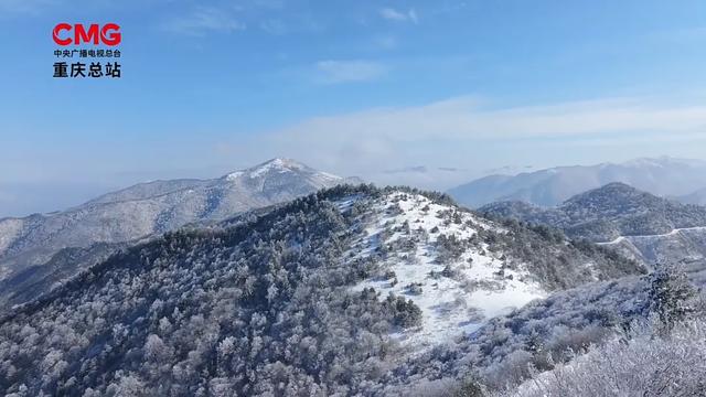 日照金山、水墨画卷、雪林撞色！重庆冬日雪景，每一帧都想保存