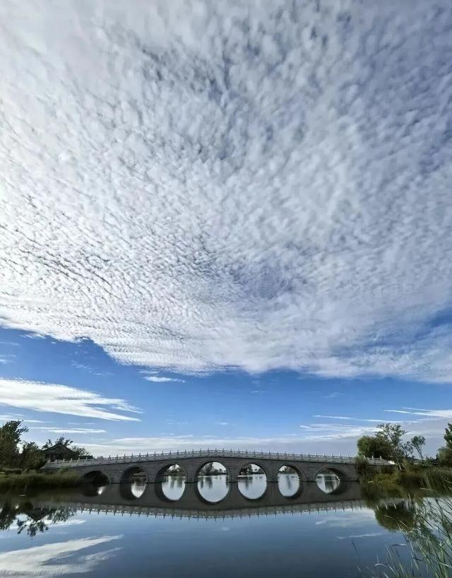 龙马湖“天空之境”！比茶卡盐湖还美~
