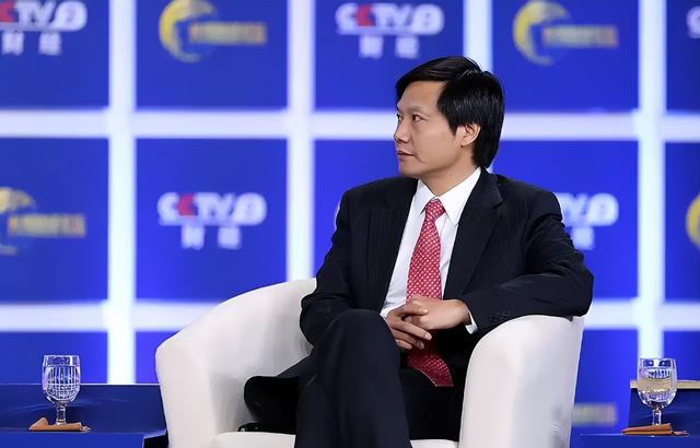雷军自曝！坦言小米正遭遇两件大事，15年越做越大的原因藏在这？