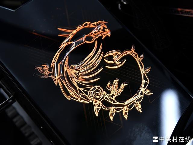 十周年典藏作品 微星MEG X870E GODLIKE X EDITION超神主板评测