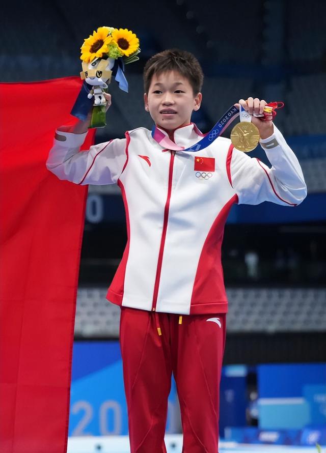 直到王伟莹坦白全红婵退出个人赛原因，才懂樊振东那番话真没说错