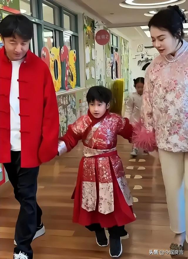 里子面子都没了！赔光2亿后，妻子深夜亲手撕下邹市明最后的体面