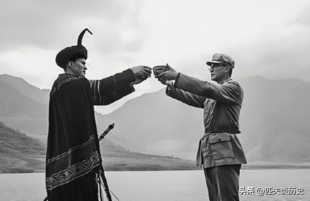 两万五千里长征，除了能力超凡的毛主席，谁能把红军带到陕北？