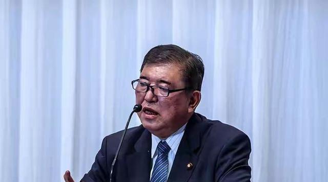 中俄美集体反对，48小时美国2次警告，石破茂：高市在自寻死路