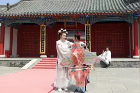 长春市艺术研究所原创国风沉浸式戏剧《问月》端午上演图片