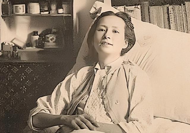 “林不再站在梁身后”：这张迟到学位证，照见女性坚韧