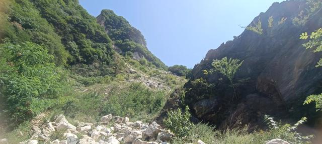 骆峪傥骆古道风景不错！