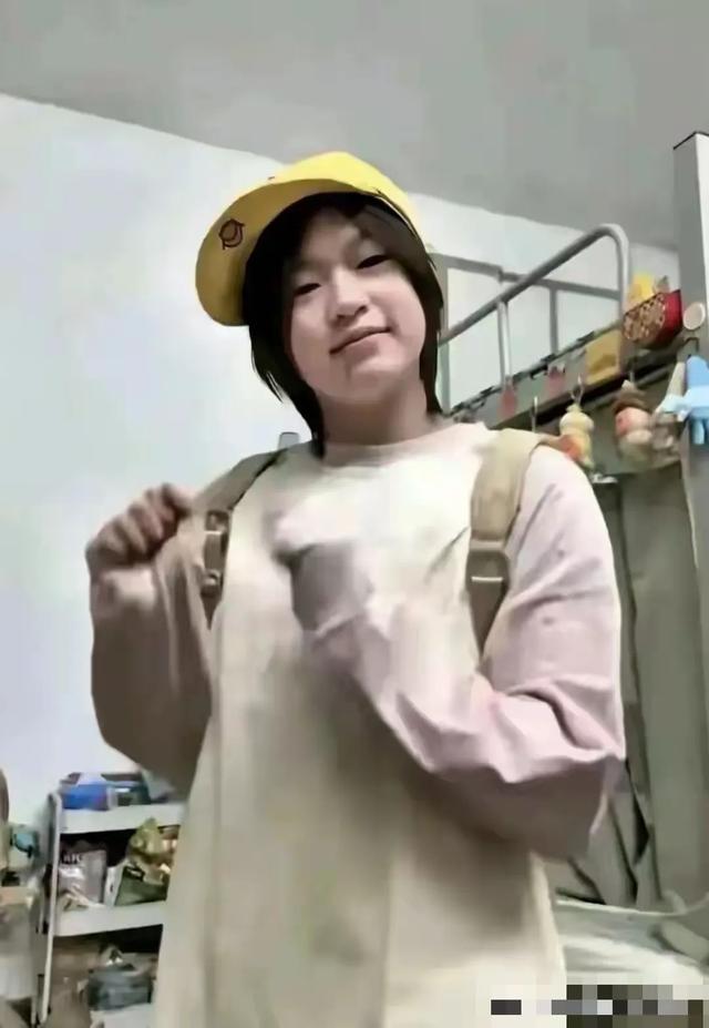 全红婵长成大姑娘了，女大十八变，变的越来越好看了