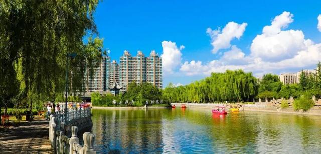 旅行进行曲：国庆来临夏，装满一箱子的风景与快乐
