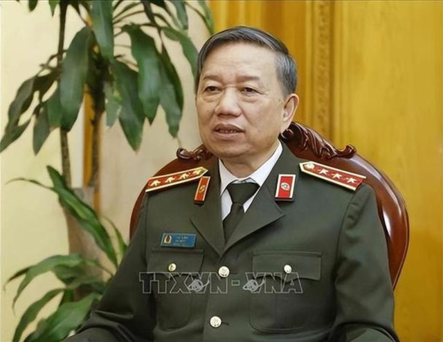 越南与中国杠上了？中国前脚定下9月3阅兵，越南后脚就定9月2！