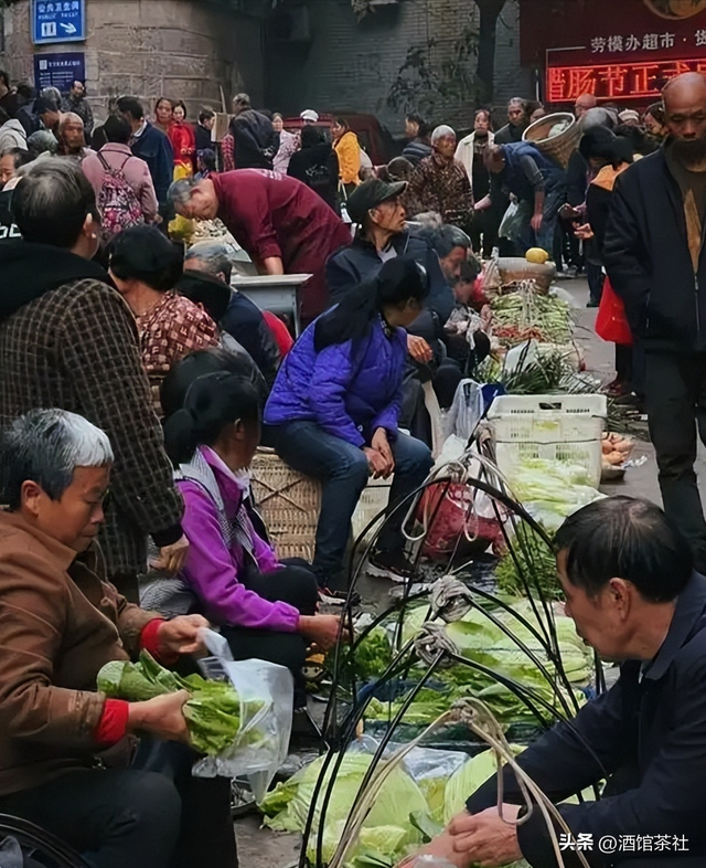 “逃离”线上！菜市场意外爆红，年轻人为何偏爱这口人间烟火？