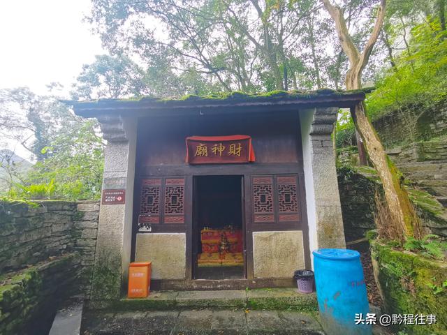 寻找一片僧人墓地，佛门高僧竟然最后落得尸骸无存