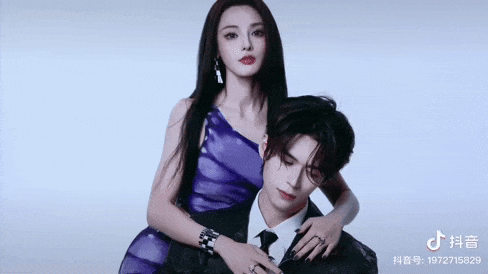 这对姐弟恋…这么甜的吗？我倒看看多好磕？