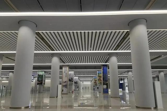 南昌东站真是太美了，颜值与实力并存，科技感十足