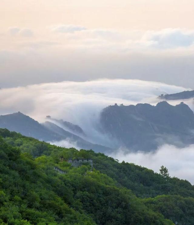 天地间的水墨长卷