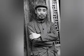 1990年张学良被释放，记者问他最佩服谁，他说出三个人名，都有谁图片