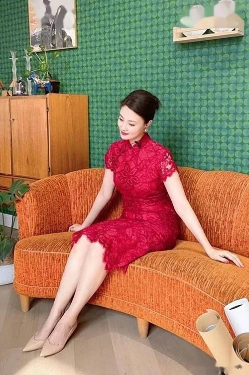 央视最惨女主持，男友死缓、丈夫入狱，如今48岁又被释永信牵连