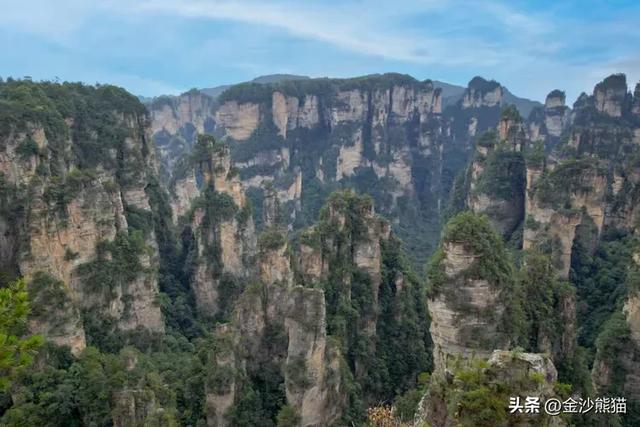 镜头中的山水：寻梦张家界 醉心山水间