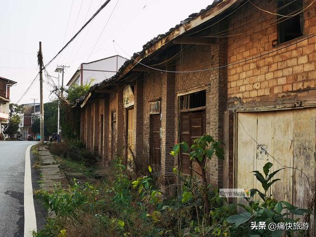 行走自贡：自犍路上的荣县鼎新张家场