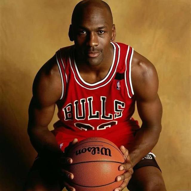 谁才是NBA历史第一人？乔丹、科比还是詹姆斯？全方位对比解析