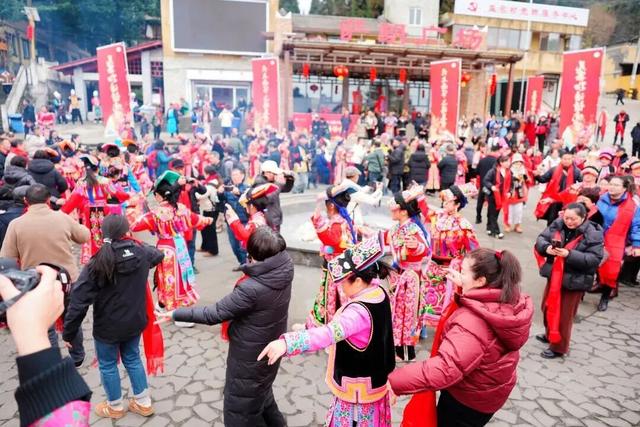 奔赴南宝山羌年庆典，邂逅“云上民族”的千年浪漫