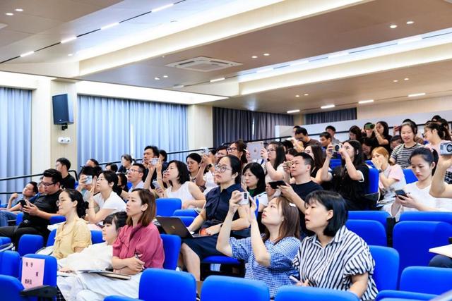 AI赋能 携手迈向教研“数智化”新阶段课题推进活动呈现课堂新样态