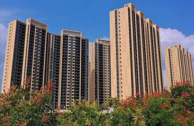 李嘉诚预言已应验？若无意外	，2026年楼市或将面临3大转变！