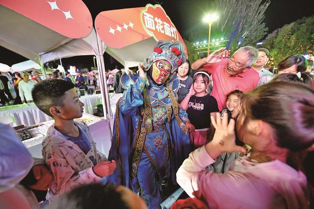 第七届中阿博览会文旅市集亮相银川 50个展位呈现20国风情