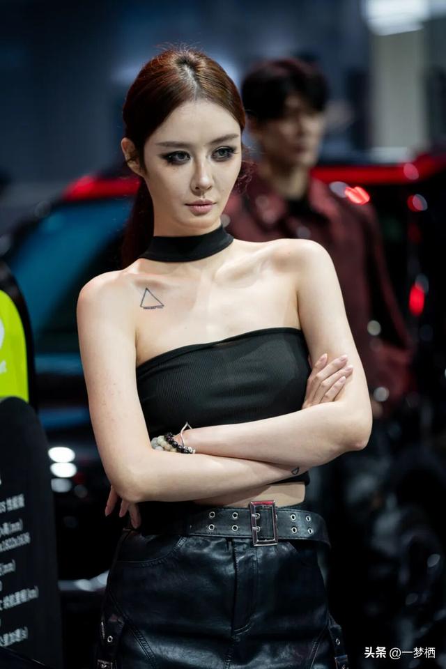 2025成都车展上的模特们