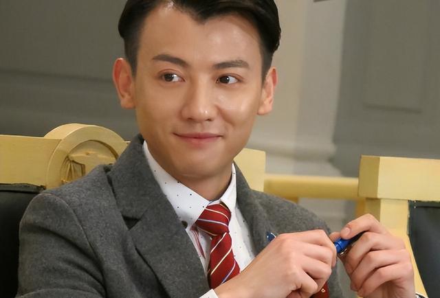 他帅的令人窒息，46岁却无人问津！观众怒赞：这演技早应该封神！